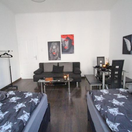 23Sam Apartment Vienna 23 Malfattigasse Buitenkant foto